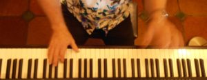 keys alive hands